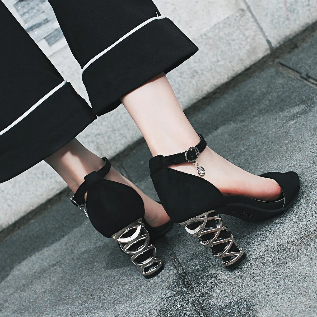 Bigsizeheels Suede peep-toe pumps - Black