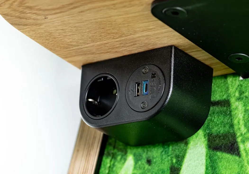 BuzziNest - Sound Reducing Privacy Booth