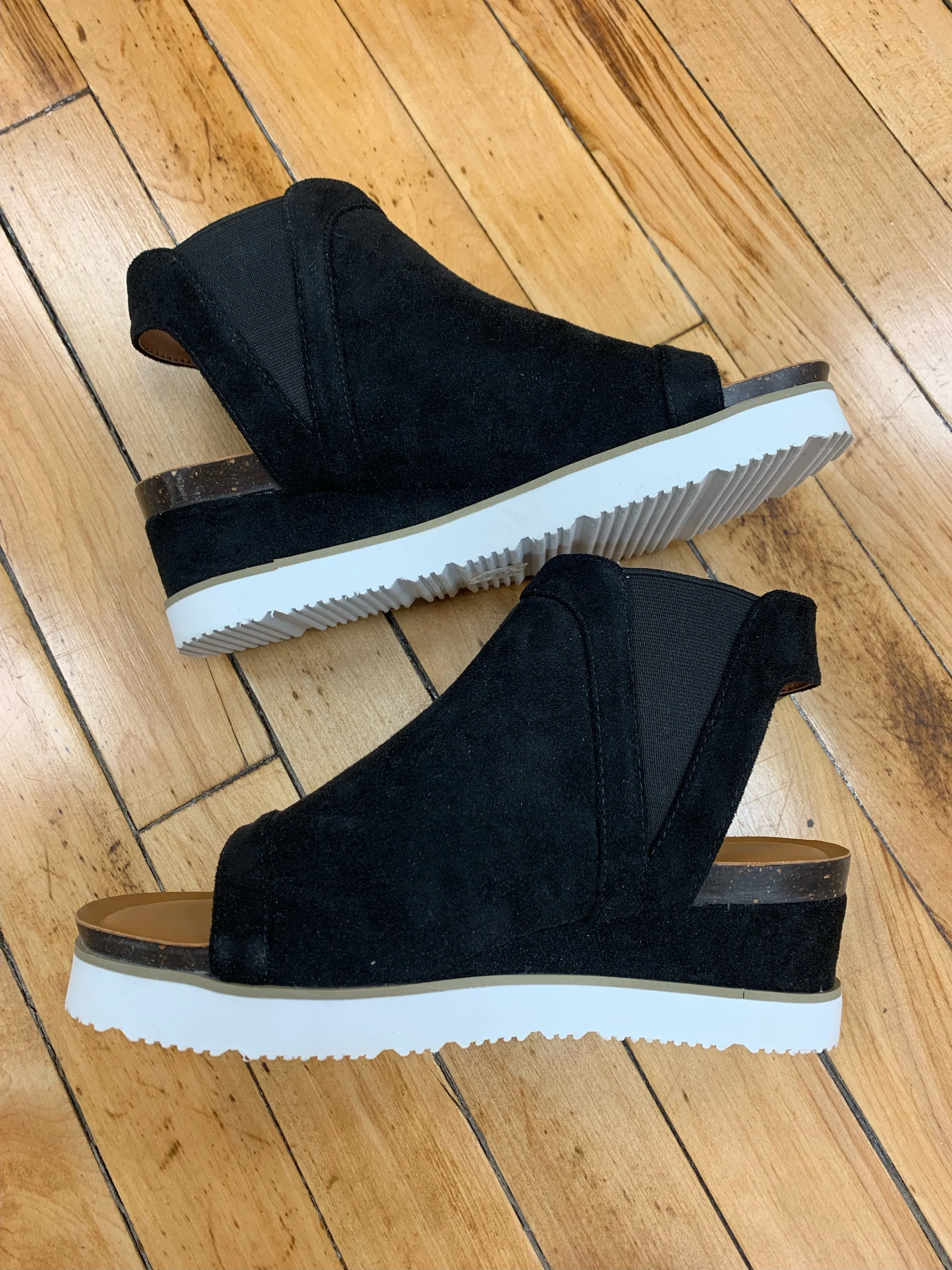 Easy Living Corkys - Black