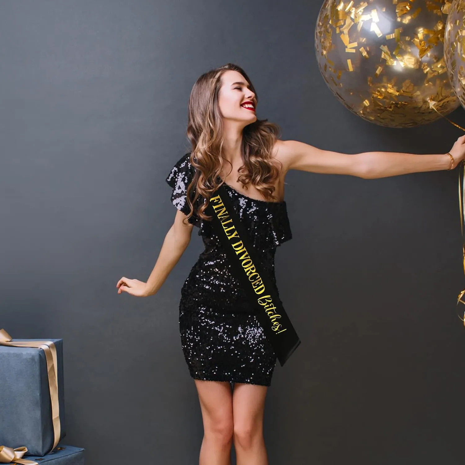 Finally Divorced Bitches Sash, Black Sash with Gold Glitter - Just Divorced Funny Happy Divorced Party Decoration -Funny Divorced Boy Bye Satin Sash