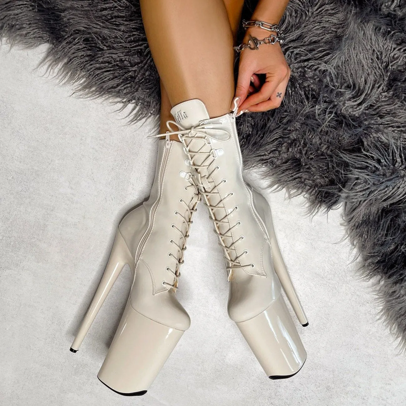 LipKit Boot - No Angel - 9 INCH